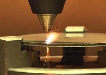 CNC 3000W Fiber Laser Cutting Machine , Diamond Cutting Machine 600mm/Min